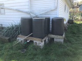 5 plastic drum rain barrels and stand