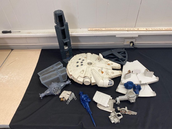 Original Kenner Star Wars vehicles and playset parts