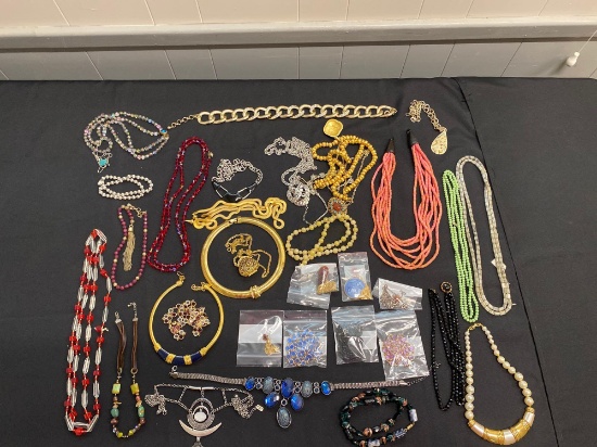 Assorted costume jewelry necklaces