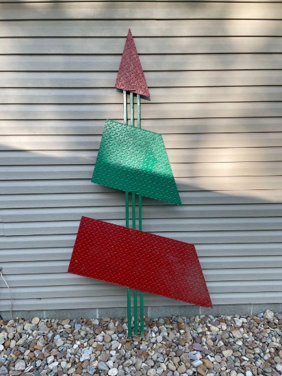 Vintage Christmas yard art metal Christmas tree 7ft