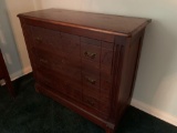 Three-drawer dresser