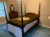 Full Size canopy Bed