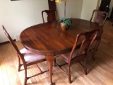 Queen Anne Style Dining Room Table with (6) Chairs and Extra Leaf