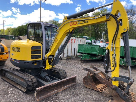 Wacker Neuson 50z3 2 excavator, Tilt angle cab, thumb and back blade, 2,276 hrs All 4 buckets