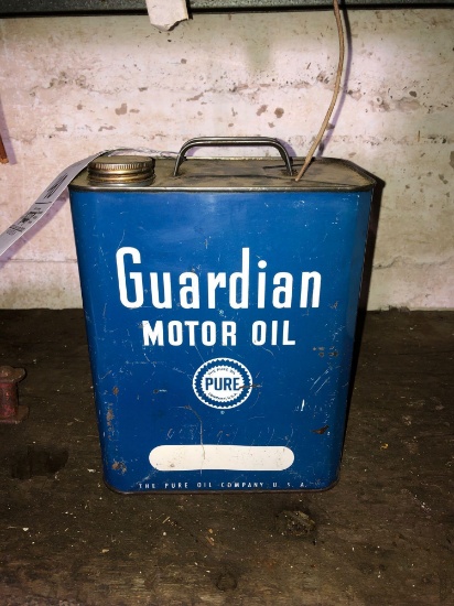 Pure motor oil can