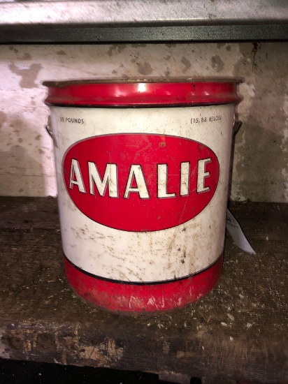 Amalie 35lb motor oil bucket