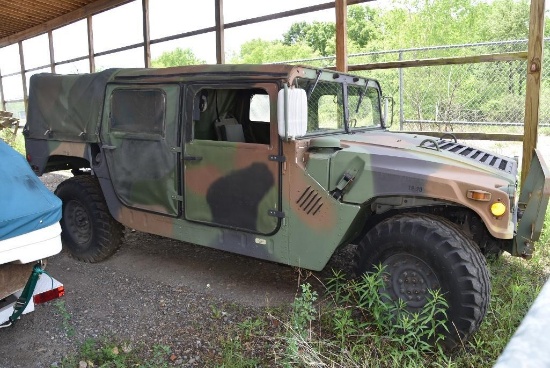 92' Hummer 4x4 utility truck from Desert Storm