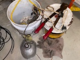 (2) Plastic buckets, cutter, leather gloves, etc.