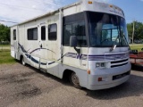 1998 Winnebago Trace motorhome, needs batteries, towed in, tow company unhooked drive axle, 32 ft,