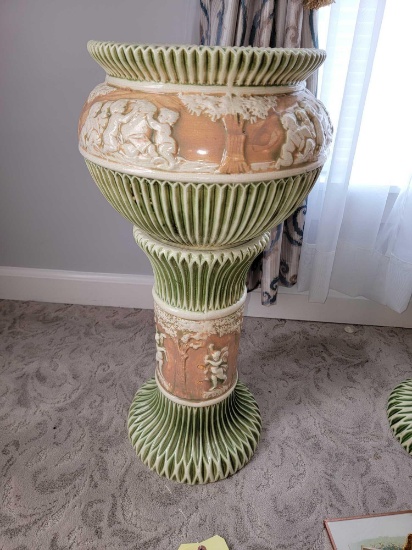 Roseville Donatella Jardiniere and Pedestal