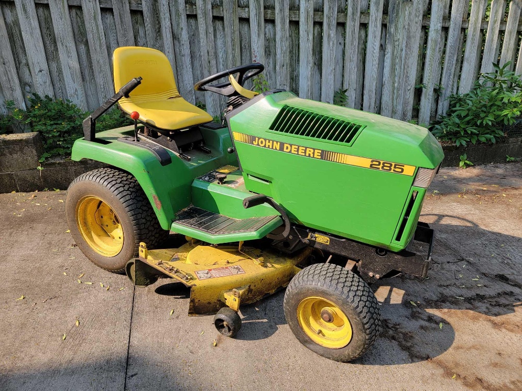 john deere 285 riding mower