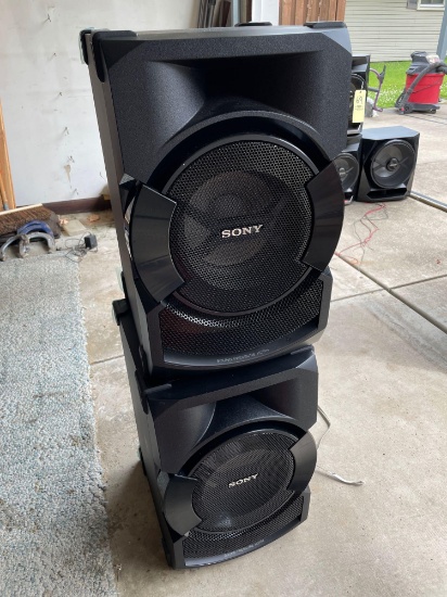 (2) Sony speakers