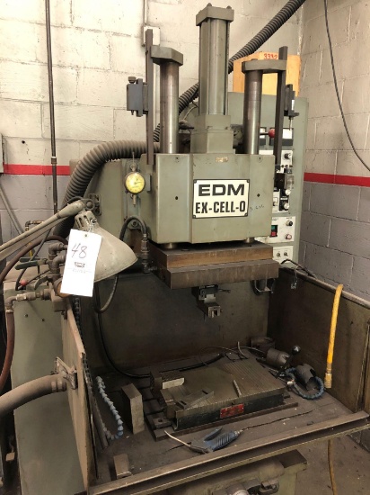 Ex-Cell-O EDM with 8 x 15 magnetic plate