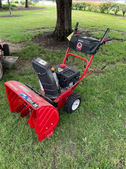 Troy Bilt Storm 2410 24" Snow Blower