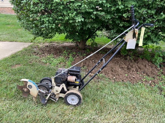 Cub Cadet Edge Trimmer