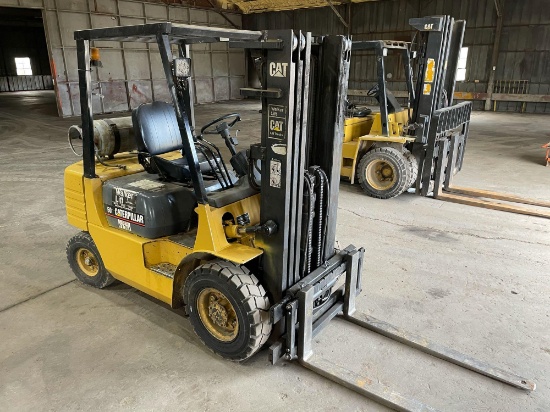 CATERPILLAR GP25 LP FORKLIFT