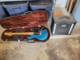 Peavey T-25 electric guitar with case and Peavey backstage 110 amp. Zoom 505 effects processor