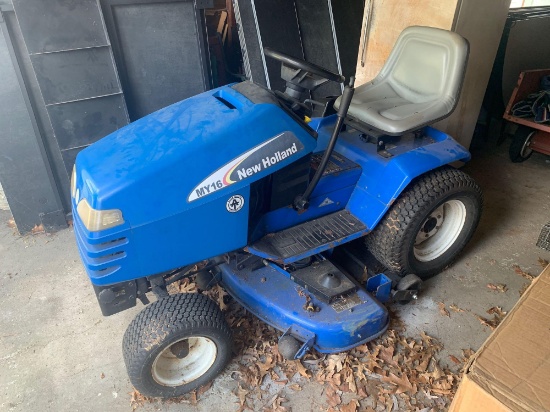 MY16 New Holland lawn mower