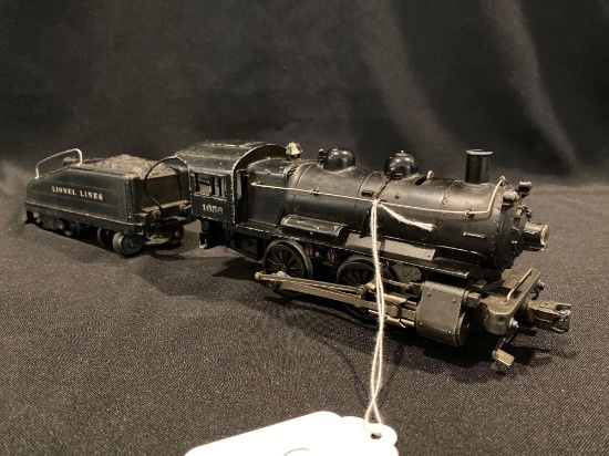 Lionel No.1656 steam engine with tender