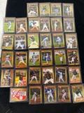 (32) Midwest Minor League top prospects baseball cards. Bid times 32.