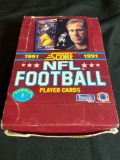 1991 Score NFL unopened wax packs (35).