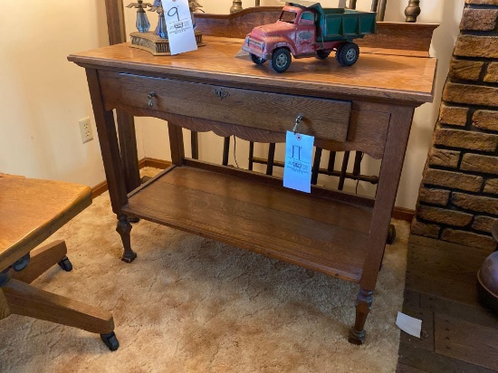 Oak server with a drawer