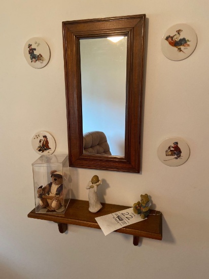 Wall Decor and Figurines