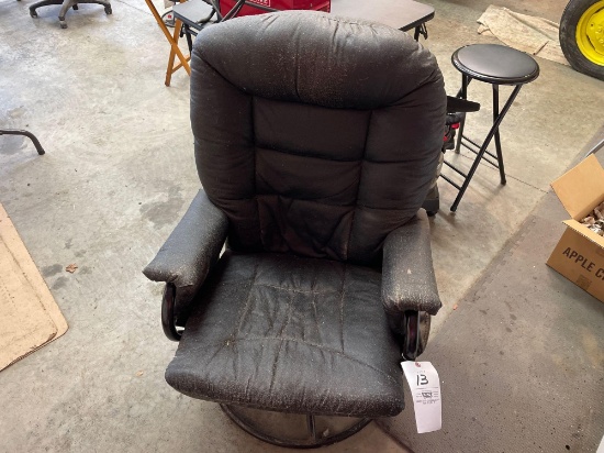 Swivel chair