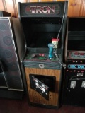 Bally Midway Tron arcade machine, no key