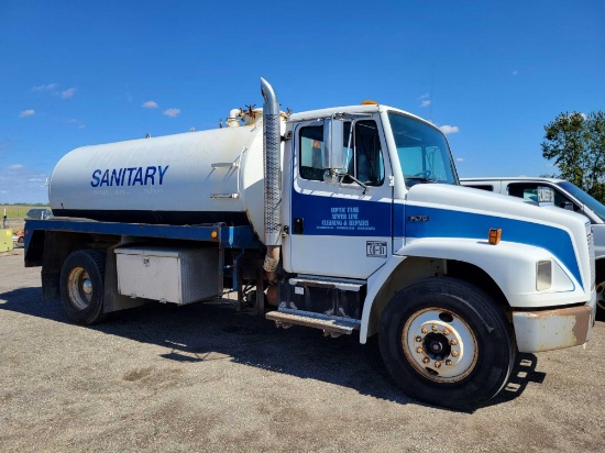 2002 Freightliner Septic Pump Truck with Masport Central Pump 235,168 miles