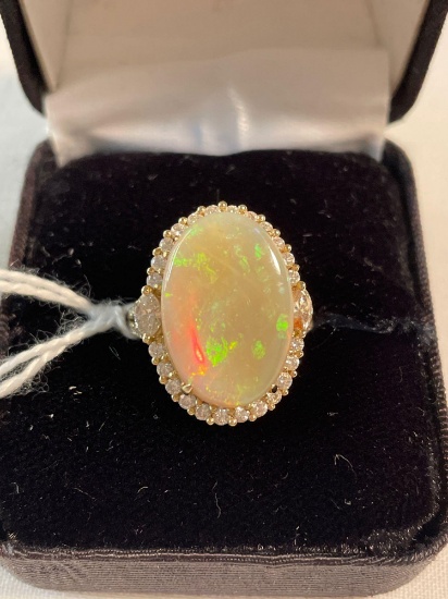 Marked 14k gold & opal ring 4.8 dwt