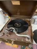 Portable phonograph