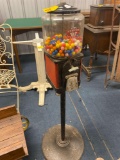 Carousel topper 1 cent gumball machine