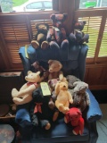 Assorted teddy bears, one Steiff, some handmade