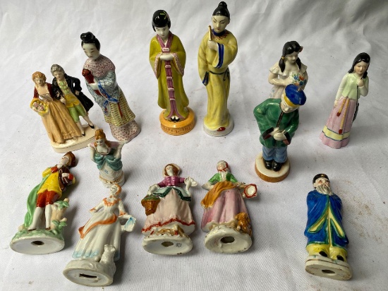 (13) Figurines.