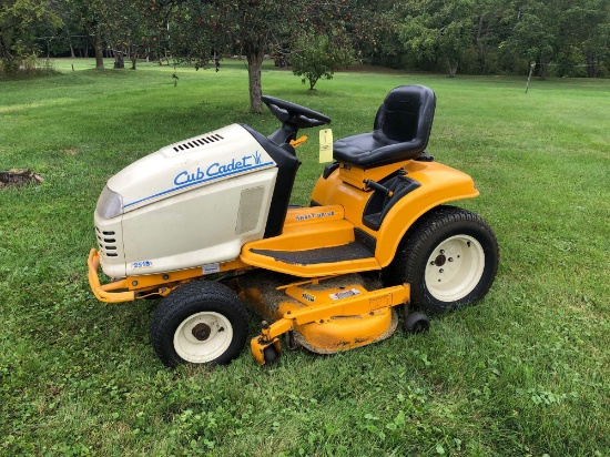 Cub Cadet 2518 riding mower