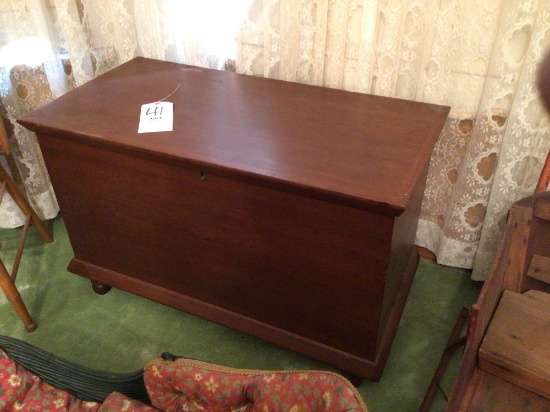 Dovetailed blanket chest with Hank drawer.