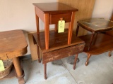 Drop leaf table - end table