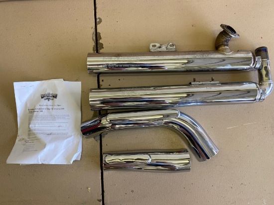 2004 Suzuki Marauder 1600 motorcycle pipes.