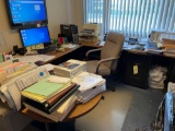 Large U-shape office desk. Chair.