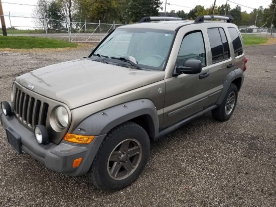 2005 Jeep Liberty, 4 x 4, new tires 2019, emergency brake not working, runs, 145,298 miles
