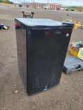 Mini fridge (works)