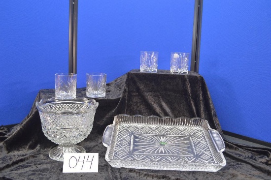 Set of 4 cut whiskey glasses with coordinating glass bowl and matching tray