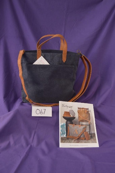 Shop in style with the Thirty-One window shopper in Vintage Slate
