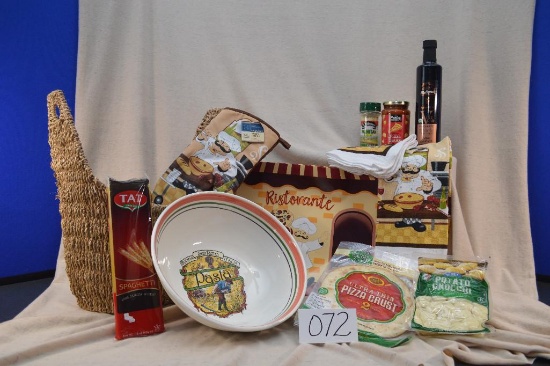 Viva Italia! This Italian themed basket comes with two place settings,