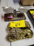 Eastman scale and weights, lion book ends