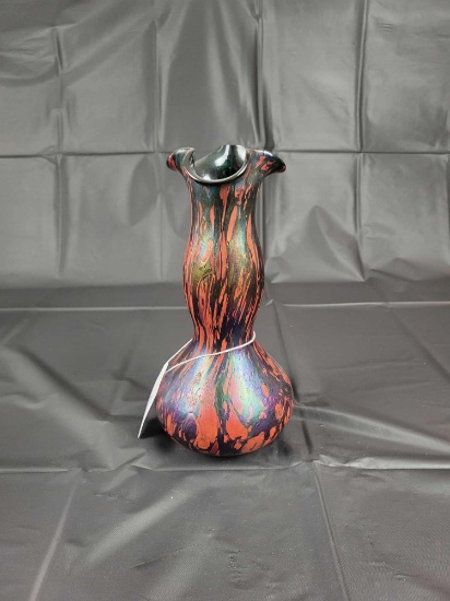 Loetz type vase 9 1/2 inches tall