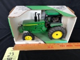 Ertl John Deere 4955 MFWD 1/16 scale