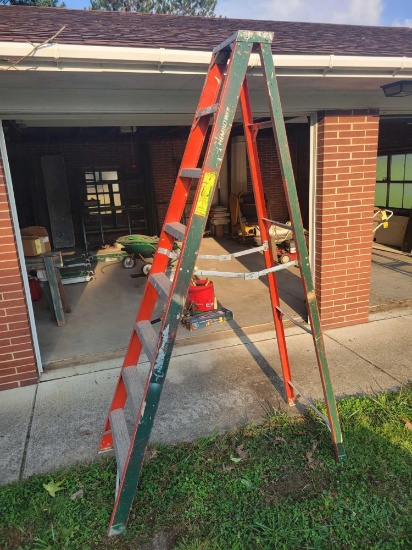 8ft fiberglass step ladder