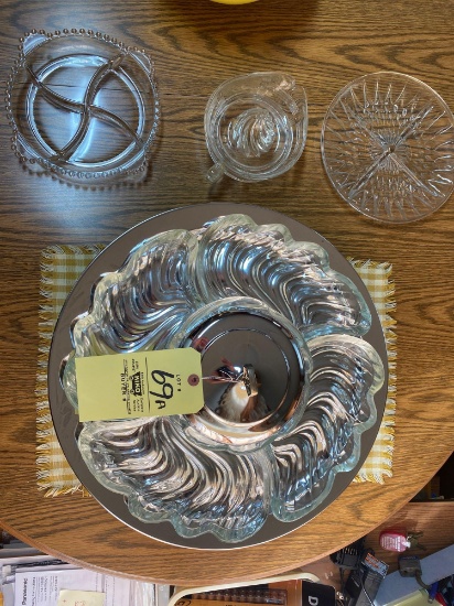 Spinning serving tray - pressed glass